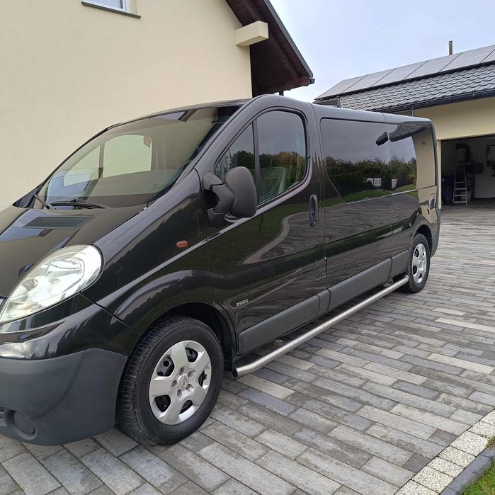 samochód Opel Vivaro long 2007r