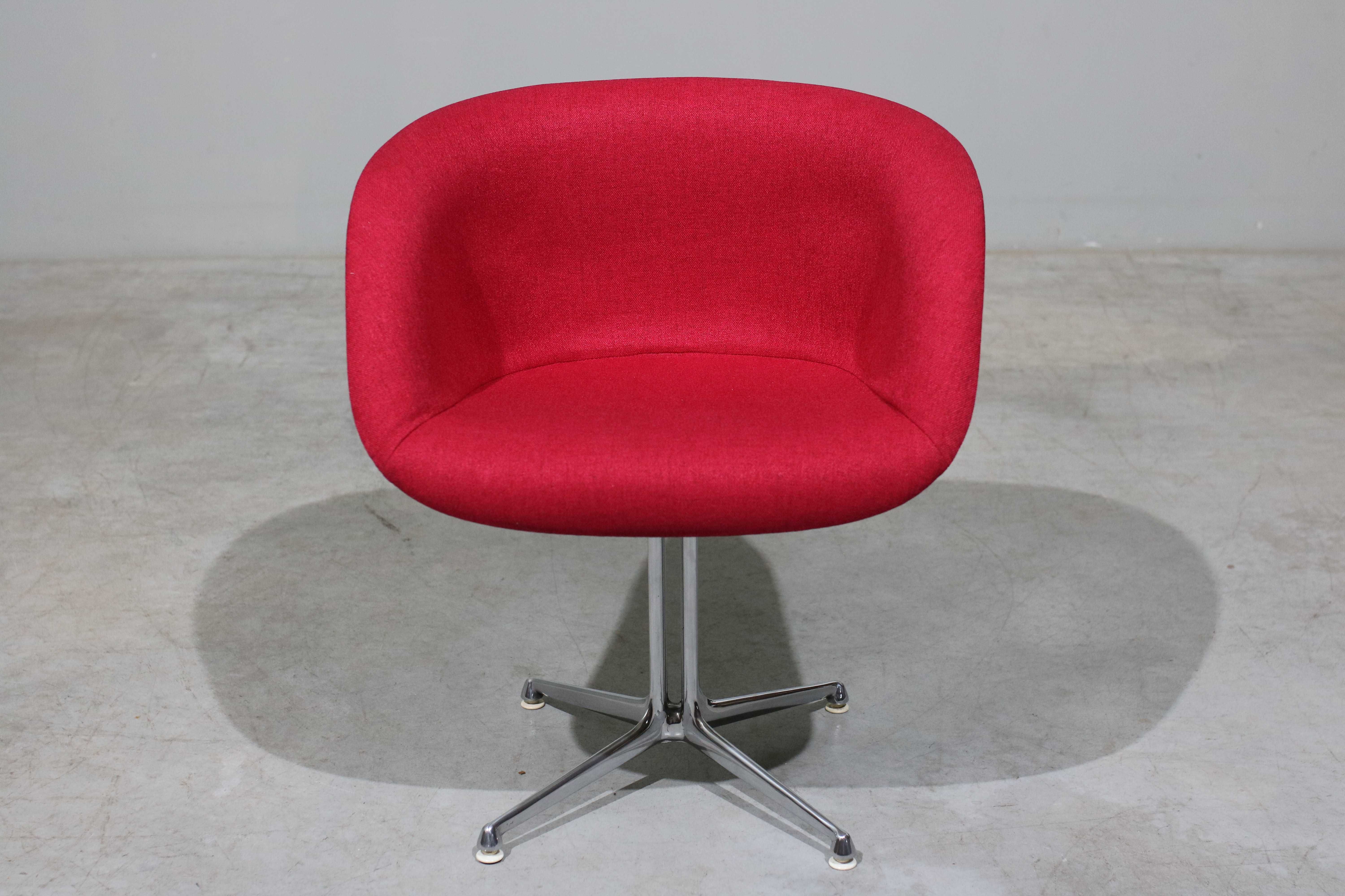 Cadeiras Charles and Ray Eames modelo "La Fonda" | Herman Miller