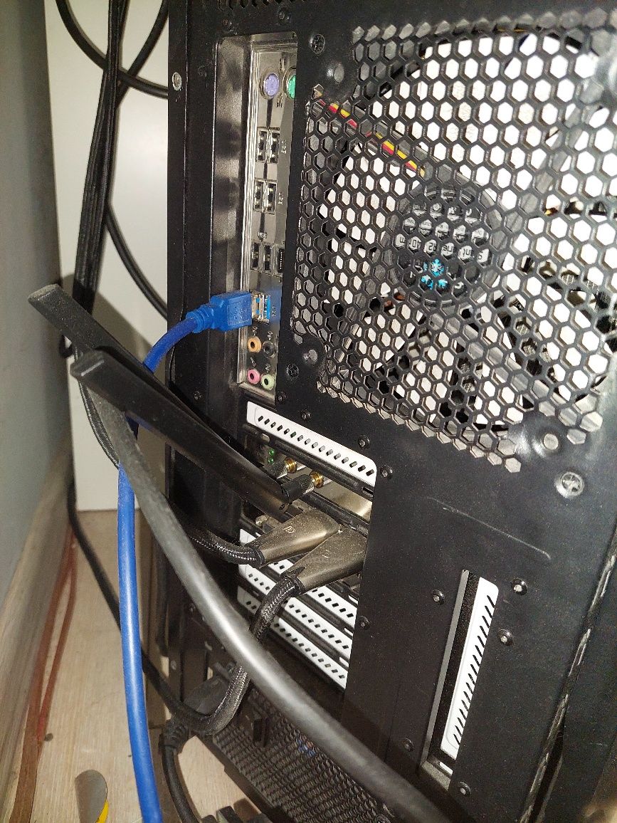 Komputer stacjonarny AMD FX obudowa fractal design define r4