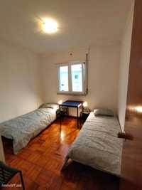 519473 - Cozy twin bedroom in Lisboa near Metro and Green Park...
