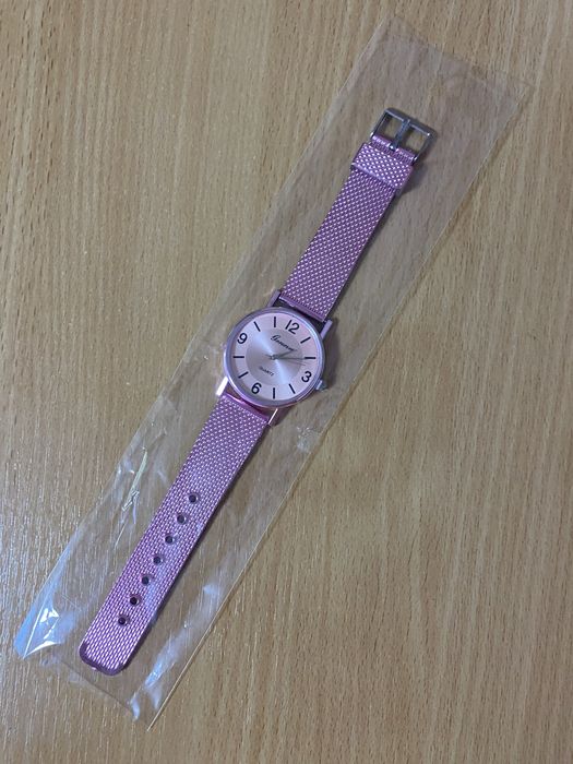 Женские кварцевые часы