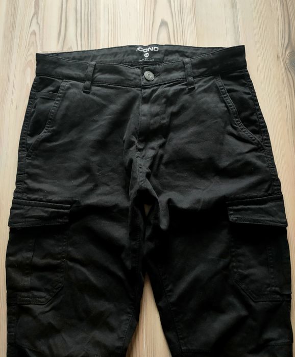 Czarne męskie spodnie joggery rozmiar S