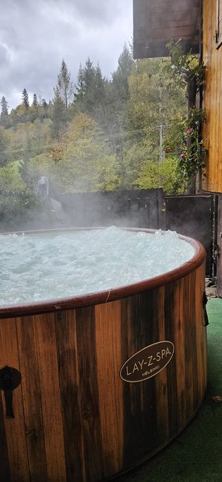 Domek z jacuzzi na wyłączność i kominkiem