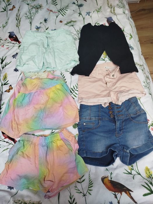 4szt spodenki i komplet że spodenkami 140