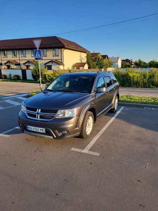 В продажі Dodge Journey 2015 року