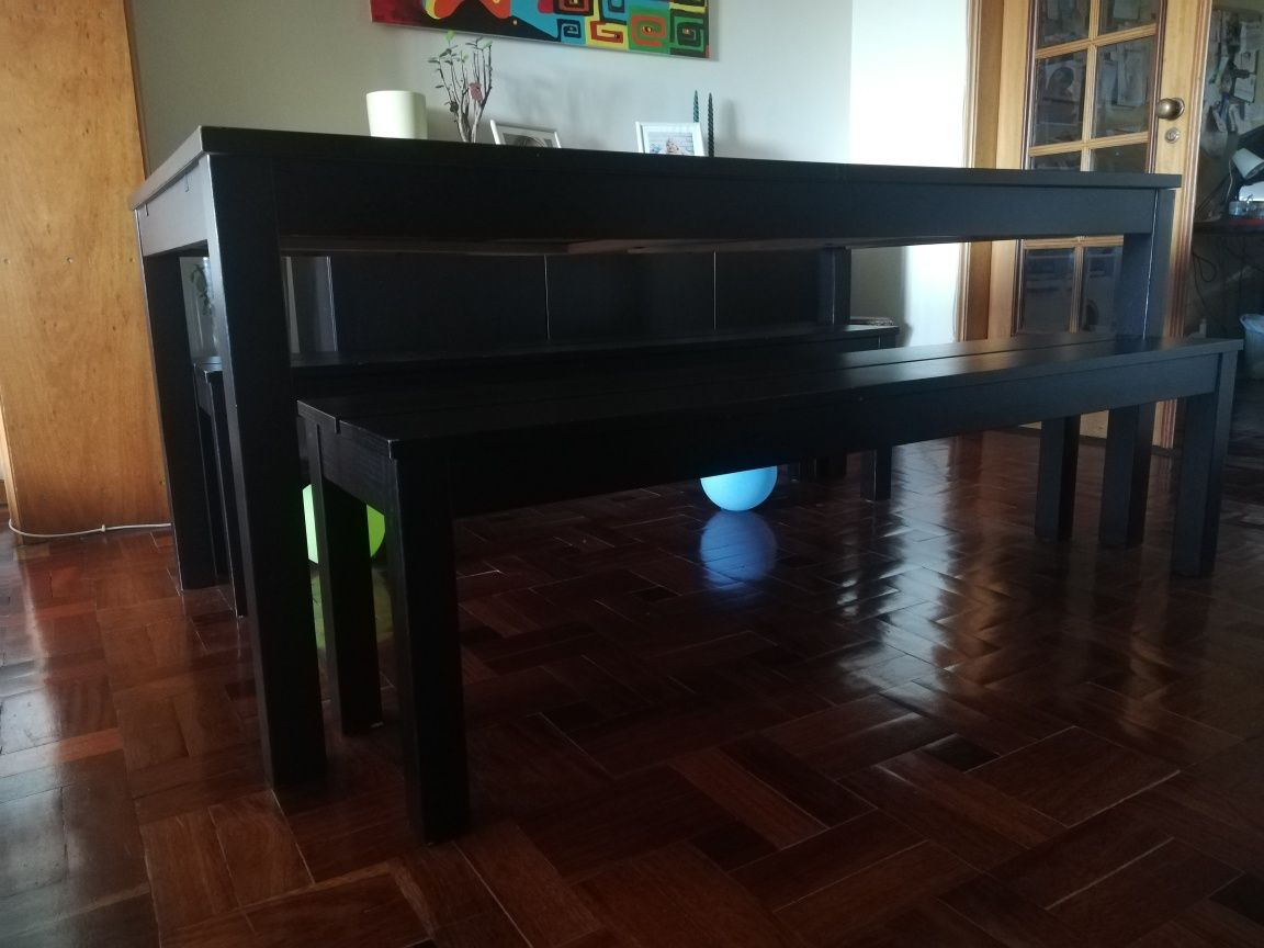 Mesa e 2 bancos corrido (extensível)