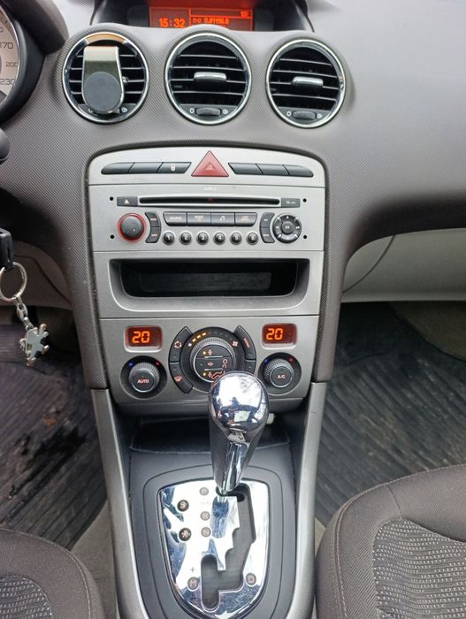 Пежо 308 автомат, клімат,панорама