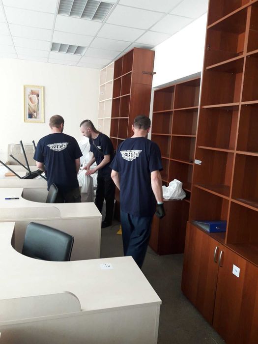 Попутний вантаж Переїзди Утилізація сміття Київ Україна