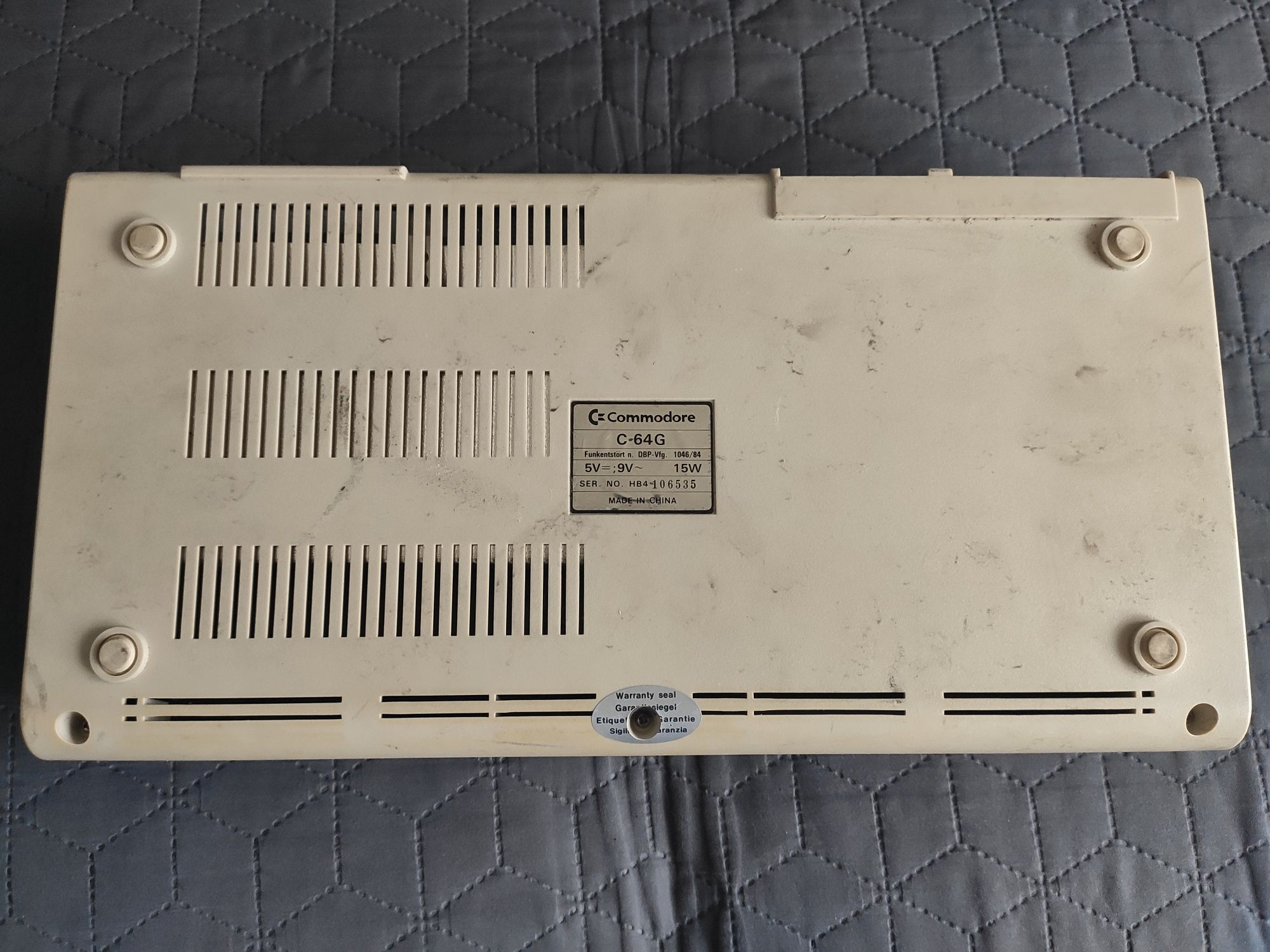 2x  Commodore 64