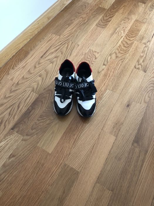 Ténis LiuJo brancos e pretos