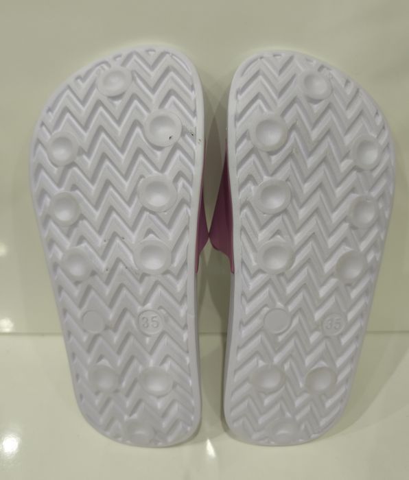 Chinelos Unicórnio Novos da Unit Shoes
