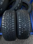 2 szt. opony używane zimowe 215/60r16 XL 99H Nokian WR D3