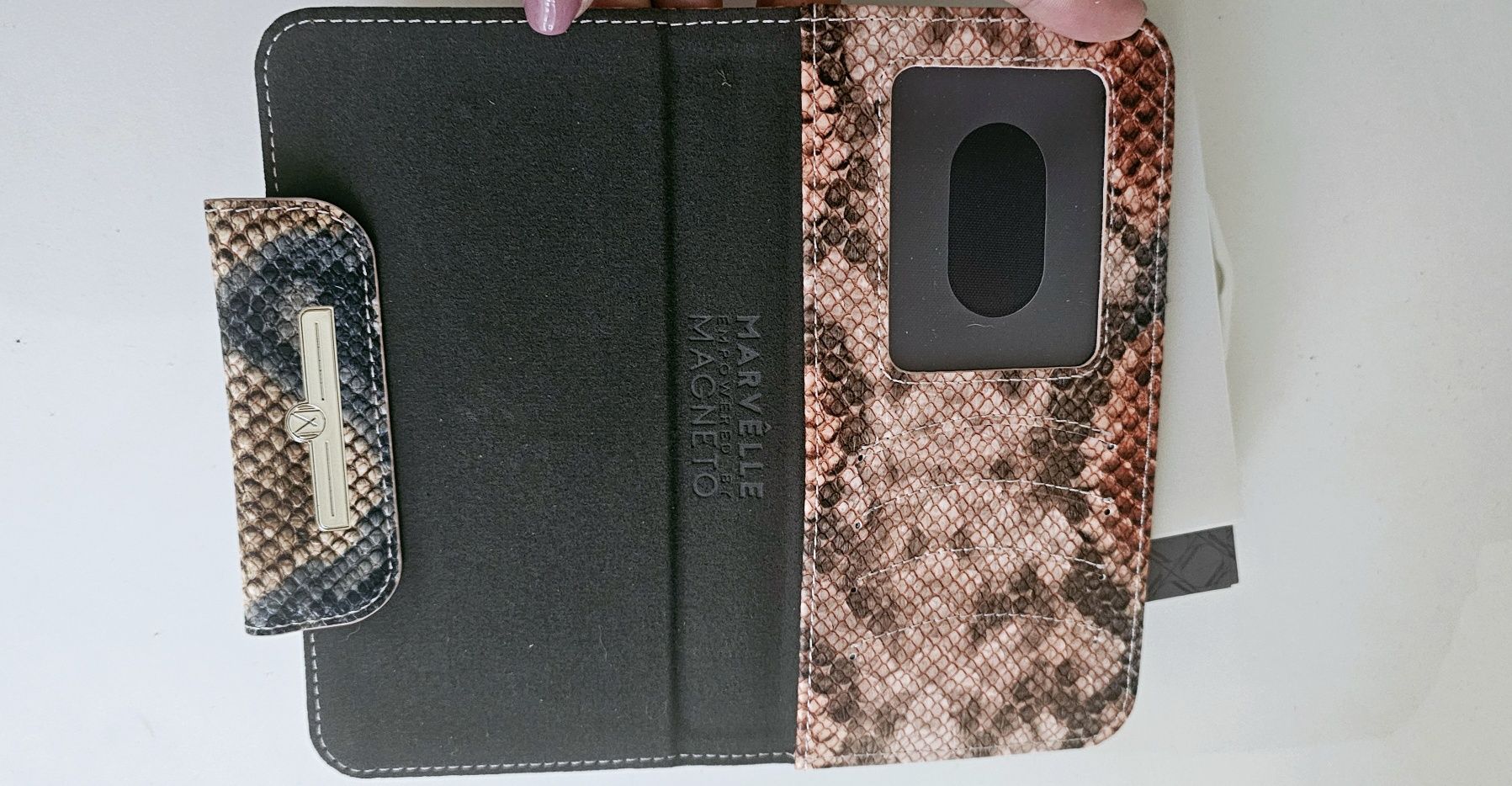 Etui na telefon IPhone 7/8 Plus nowe