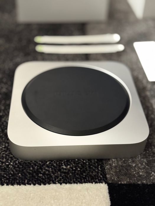 Mac Mini M2 8GB RAM 256 GB