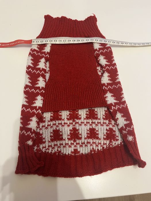 Czerwony świątwczny sweter dla psa