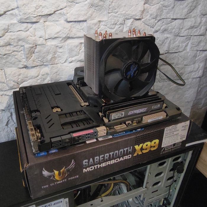 Asus X99 + Intel i7 5930k ( 4.1 GHz ) + 32Gb озу + Zalman CNPS10X