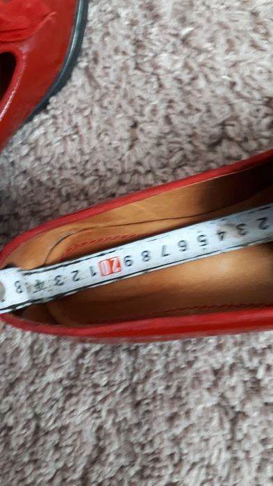 Продам шкіряні туфлі, лофери, балетки 38