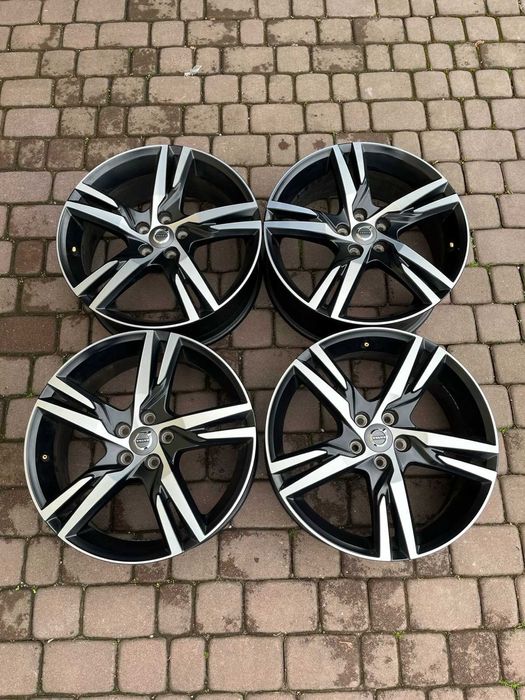 Oryginalne alufelgi Volvo 5x108 19 XC60 XC40 Bicolor R-Design