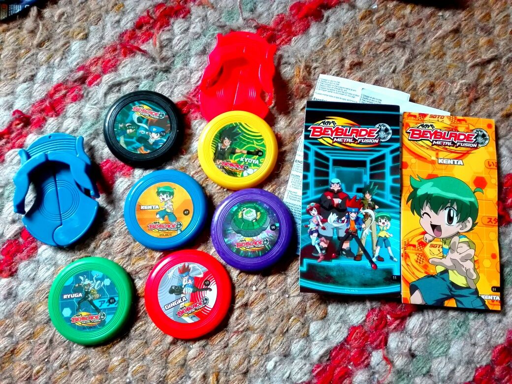 Beyblade metal fusion flying discs + shooter NOVO