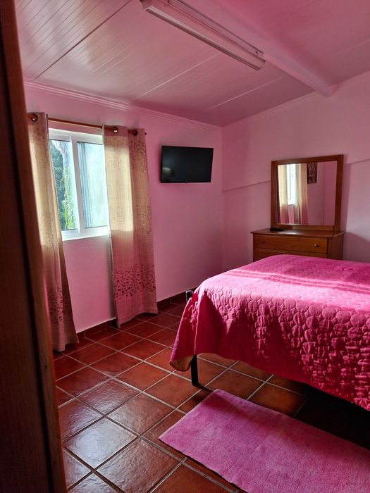 Apartamento T1 numa quinta na periferia de Angra