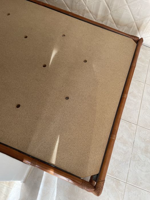Cama de solteiro em bambu