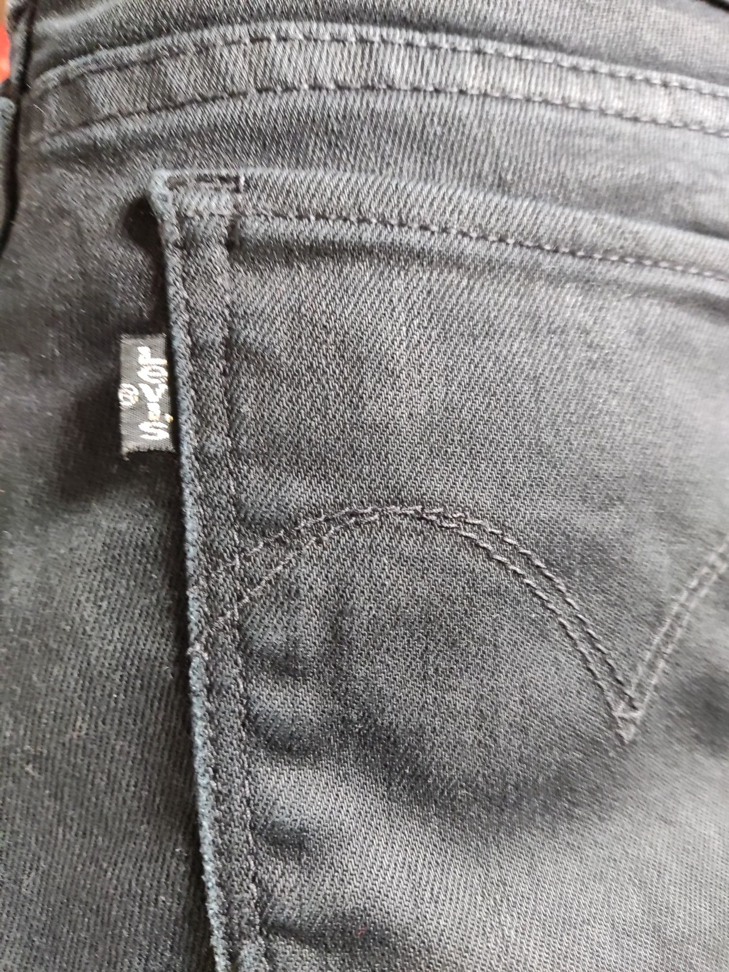 Spodnie jeansowe damskie firmy Levis W26L34
