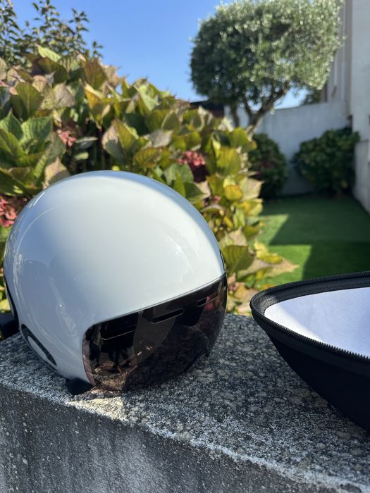 Capacete poc impecavel