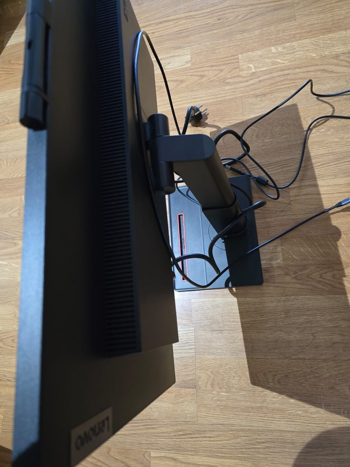 Monitor  Lenovo com camara
