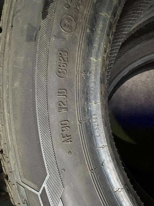 Шины  185/60 R15 Barum комплект зима (хорошее состояние) L6