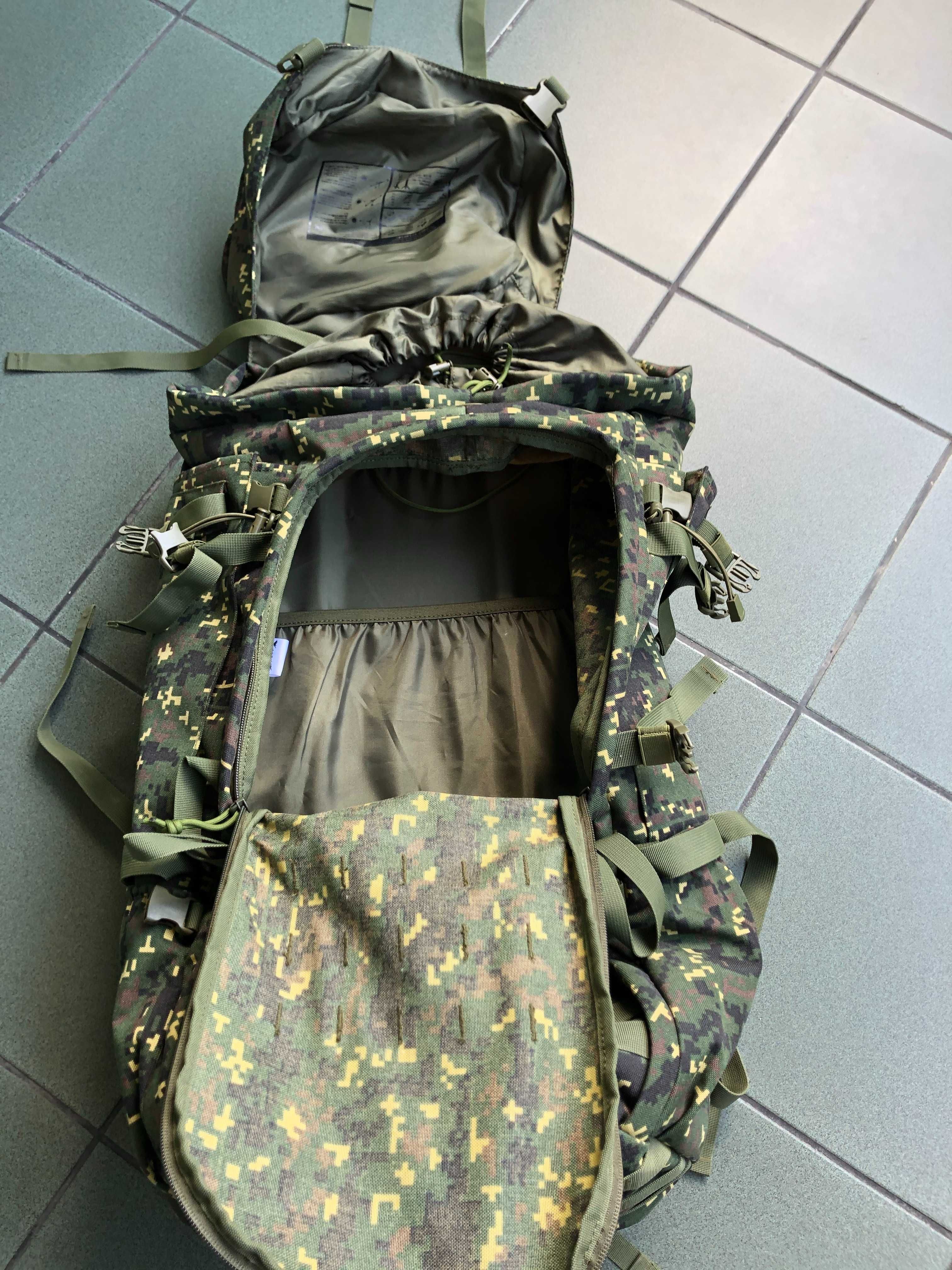 Plecak trekkingowy z fajnym kamuflażem w idealnym stanie, 50 L