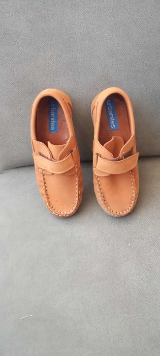Sapatos criança novos