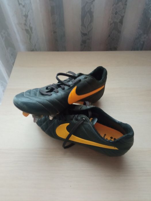 Буци для футболу.Nike.