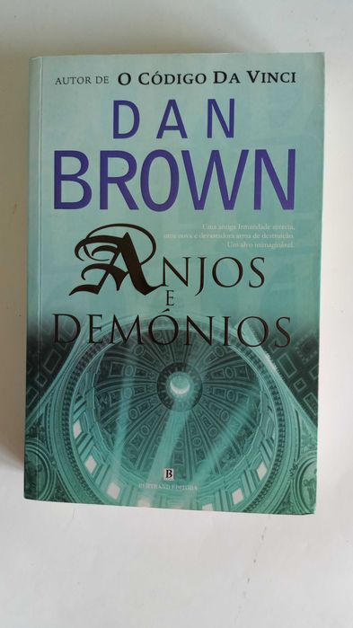 Anjos eDemónios de Dan Brown