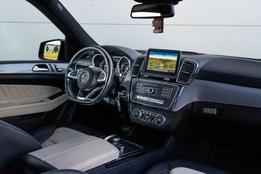 Wynajem bez kaucji bez limitu MERCEDES GLE SUV Wypożyczalnia aut Z-G