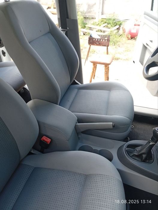 Хімчистка салону мийка, полірування фар Дарниця, хімчистка вантажівок