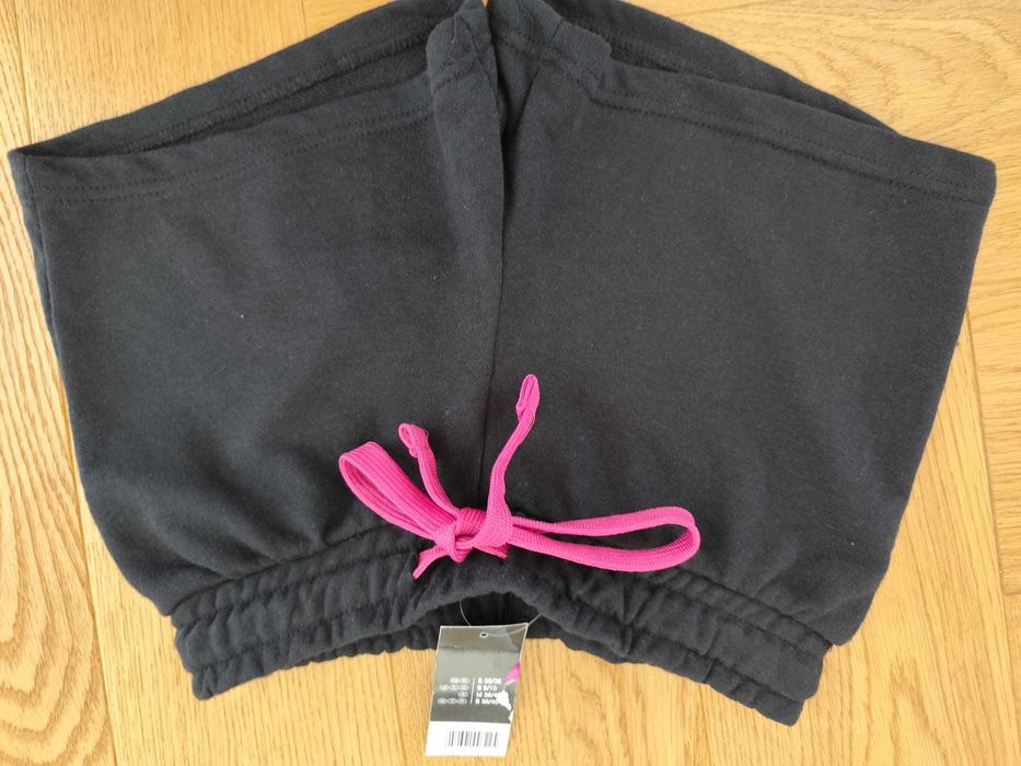 Nowe spodenki/szorty dresowe S/M 36/38 czarne wygodne sportowe