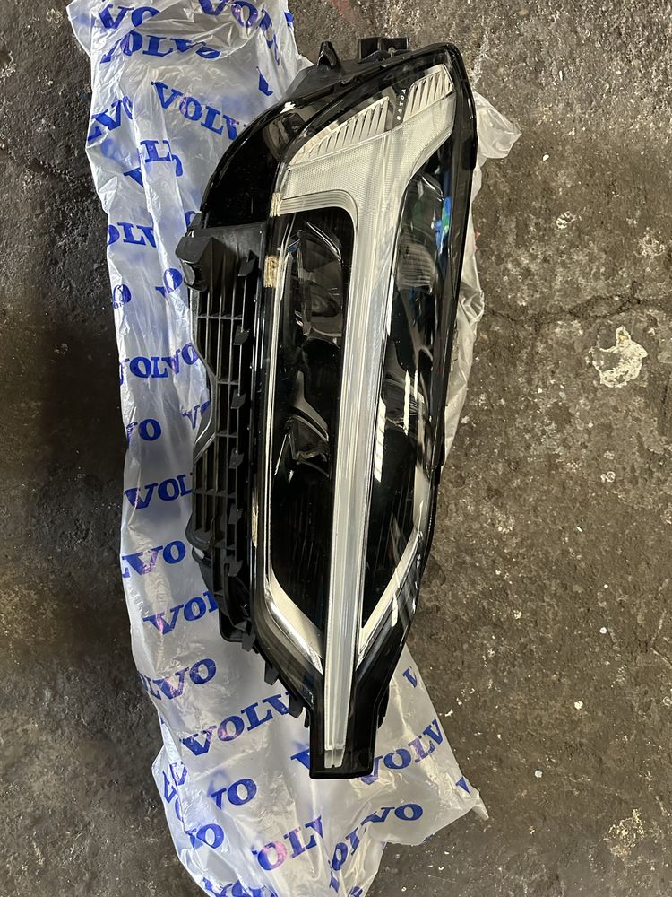 Farol Volvo Xc60