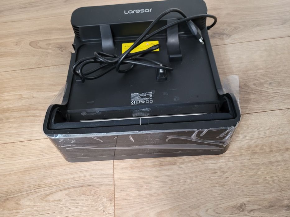 Stacja dokująca myjącą susząca do odkurzacz Laresar S7 Pro JAK NOWA
