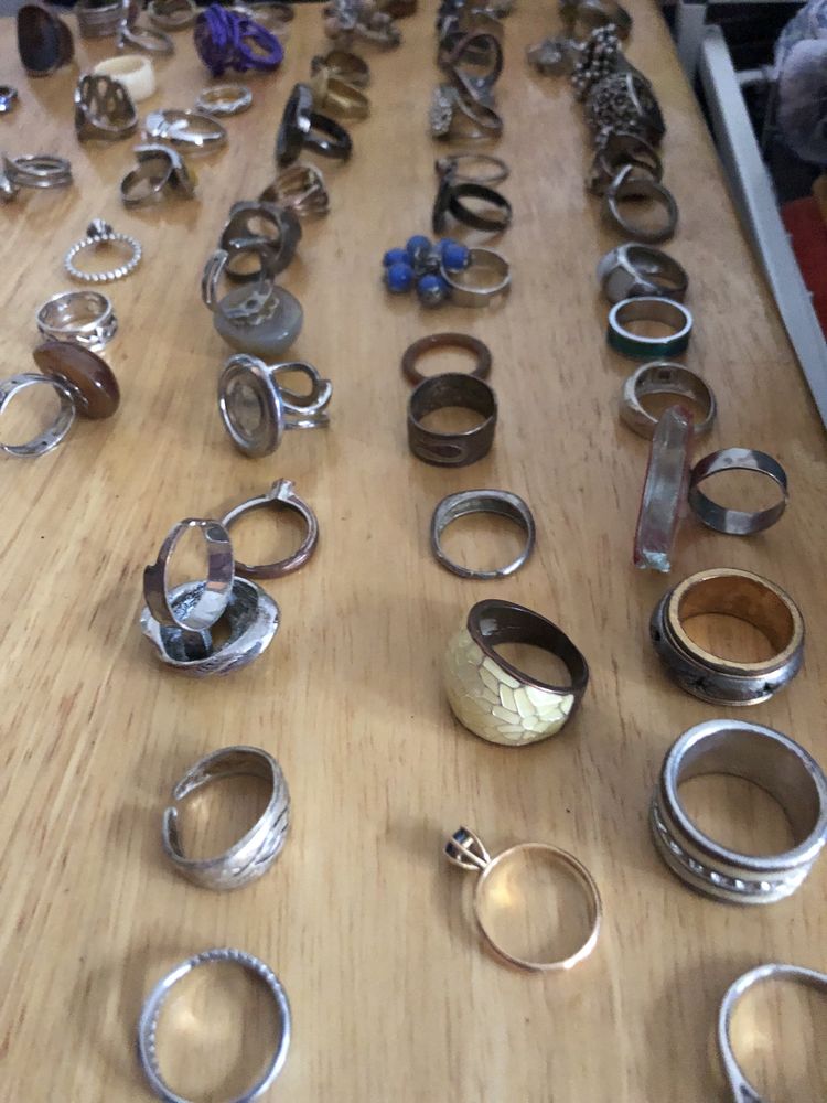 Anéis de vários estilos