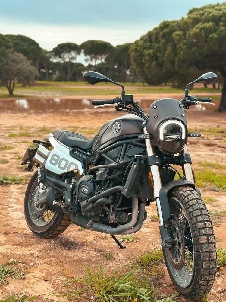 Benelli leoncino 800 traill