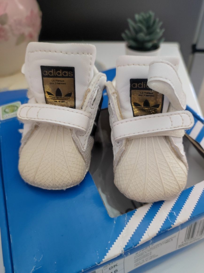 sapatilhas Adidas Originals recém nascido