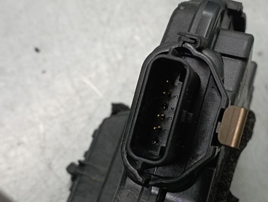 Fechadura / fecho porta frente direito RENAULT Clio V (BF_)