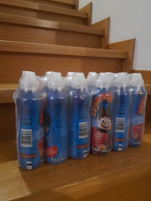 Zestaw 12 butelek Wojanki. Wojanek o pojemności 500 ml.