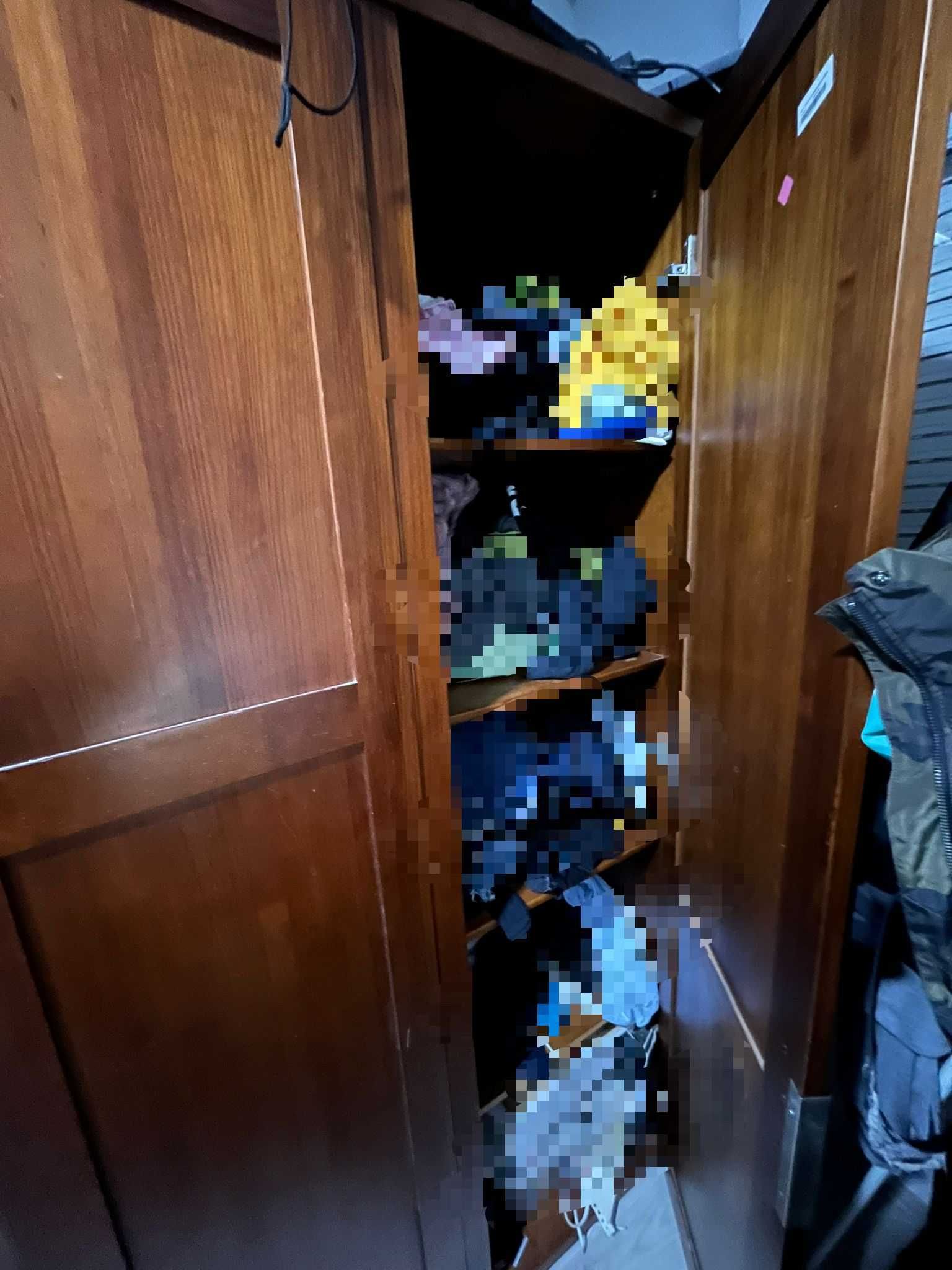 Guarda-Roupa Espaçoso e Moderno – Como Novo