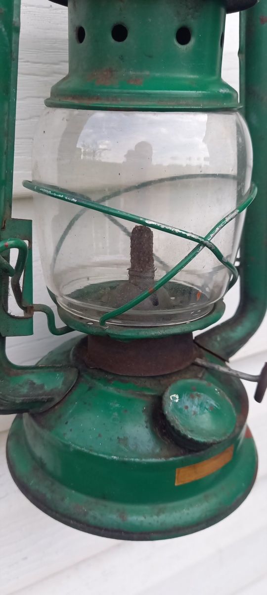 Lampa naftowa olejowa zielona