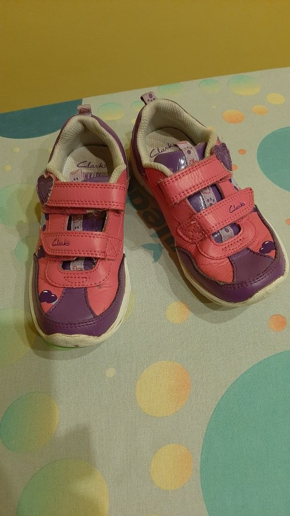 Buty dziewczęce Clarks 28