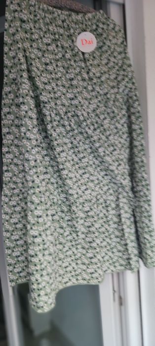 Saia comfortavel,comprida,tam unico  10€