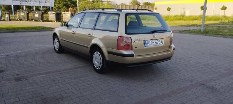 *VW-*PASSAT*1,9 TDI-2003R**Polecam**