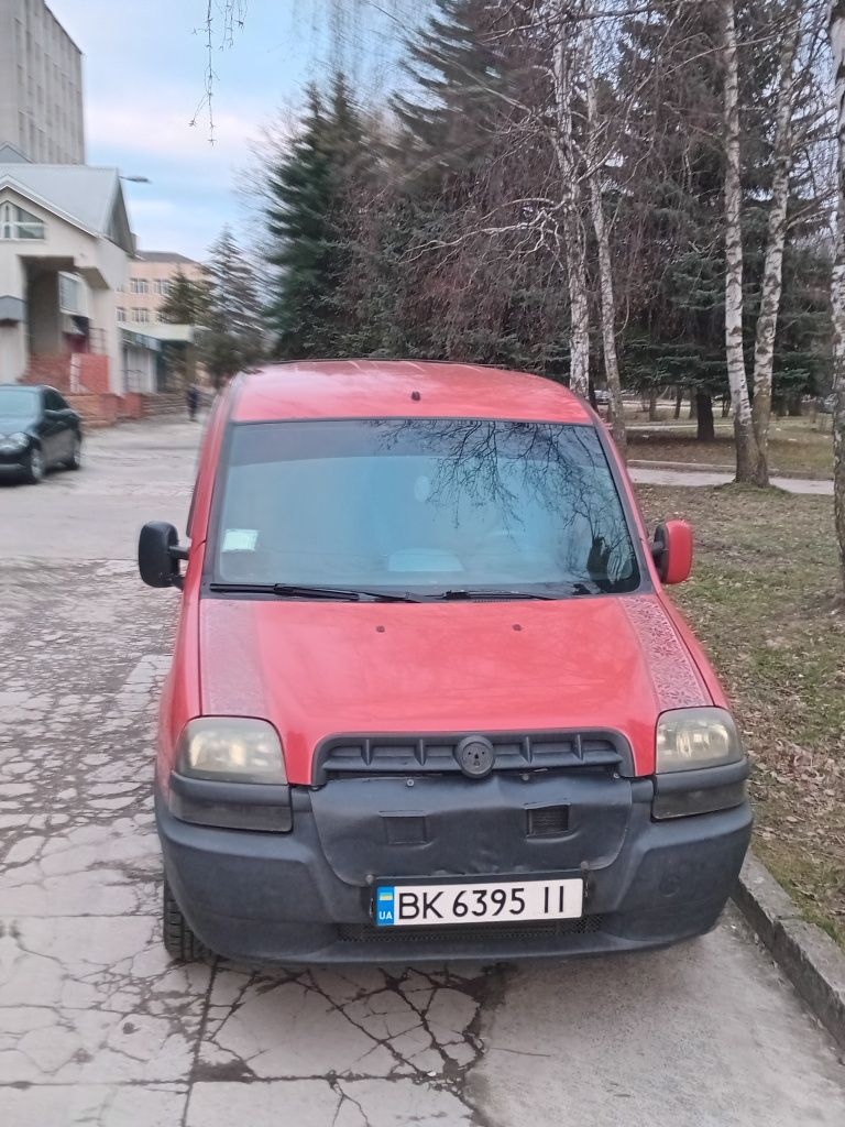 Fiat dobro 2004 ЧЕРВОНИЙ