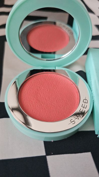 Sweed Air Blush Cream, kremowy róż do policzków